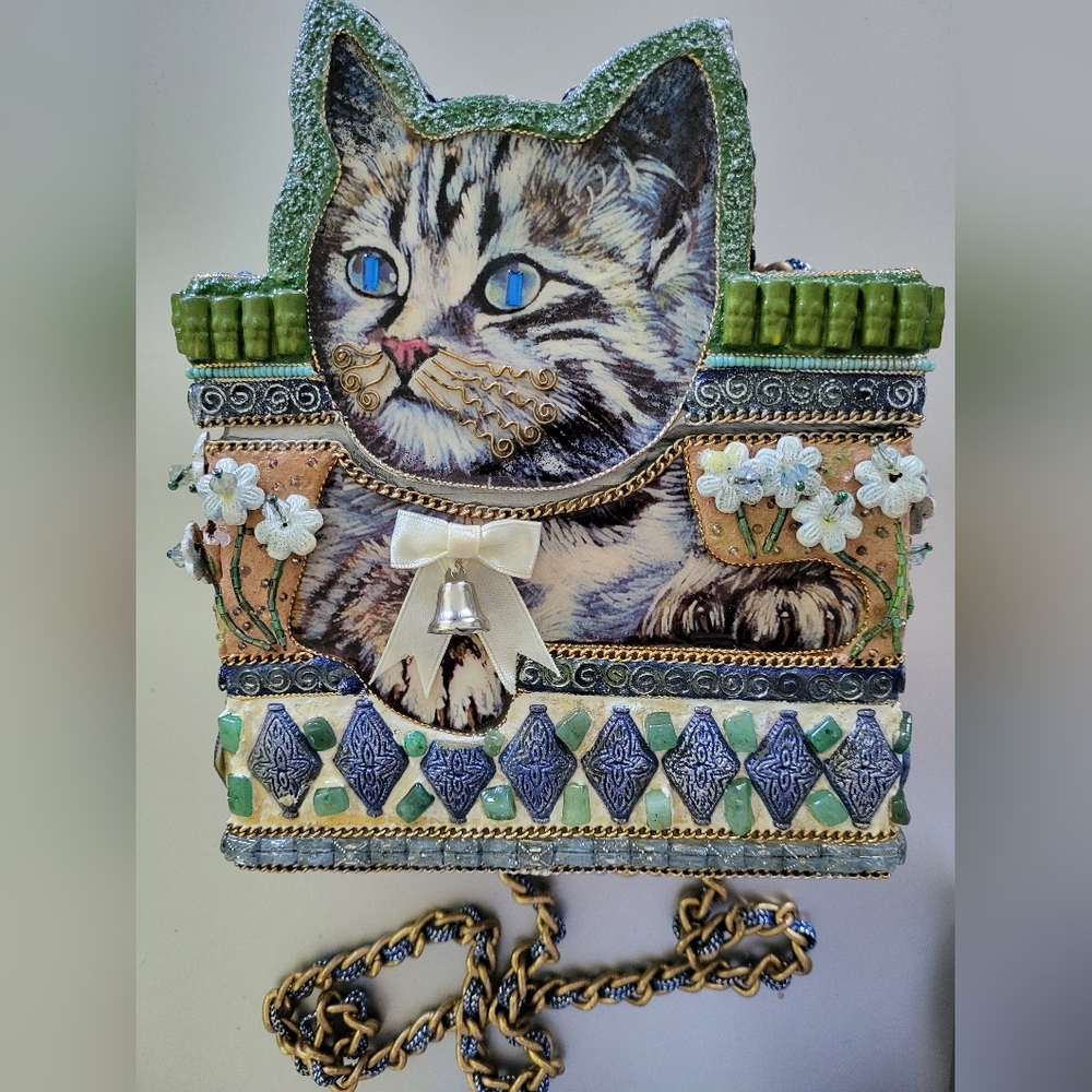 "Kitty in a Basket" 🐈🧺 😻